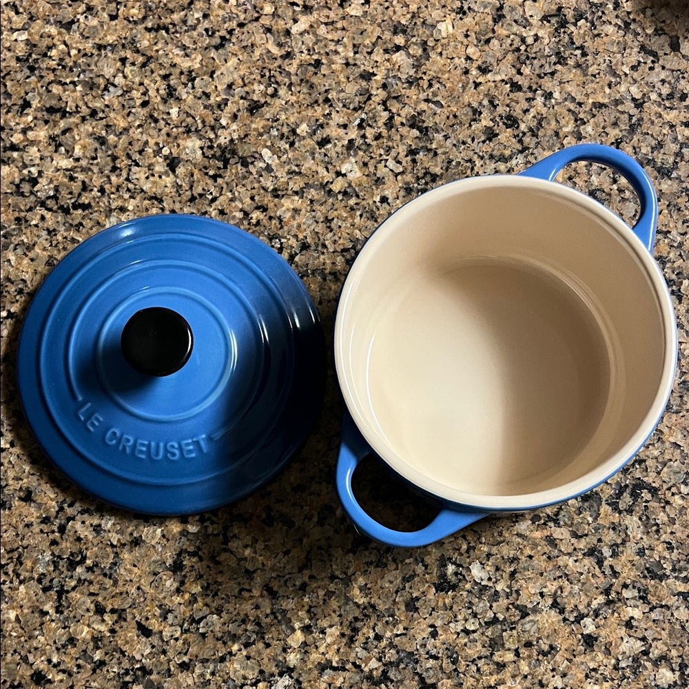 Le Creuset Blue Round Mini Cocette - Picture 2 of 5